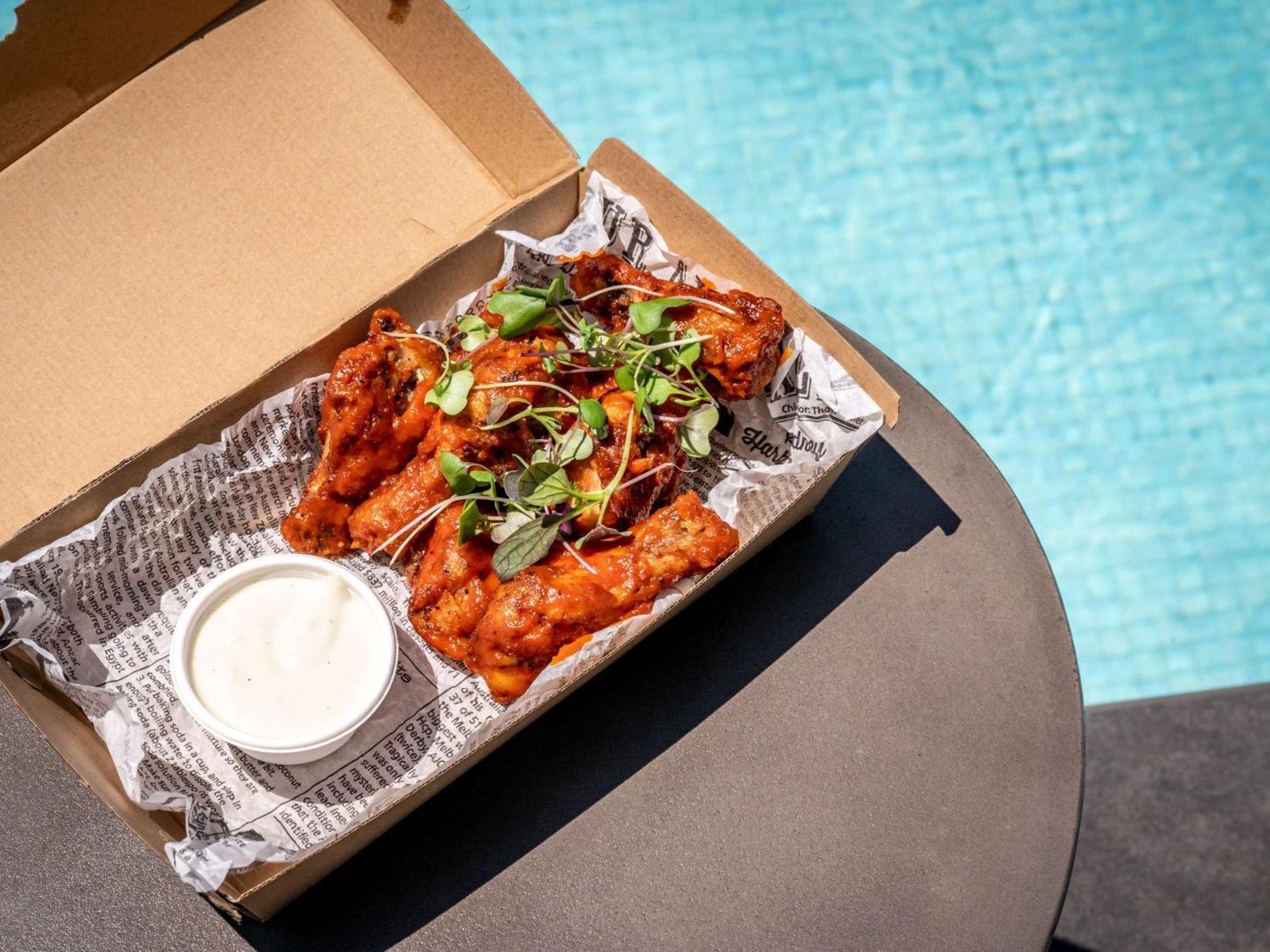 Hotel Pullman Sydney Hyde Park Zewnętrze zdjęcie Chicken wings
