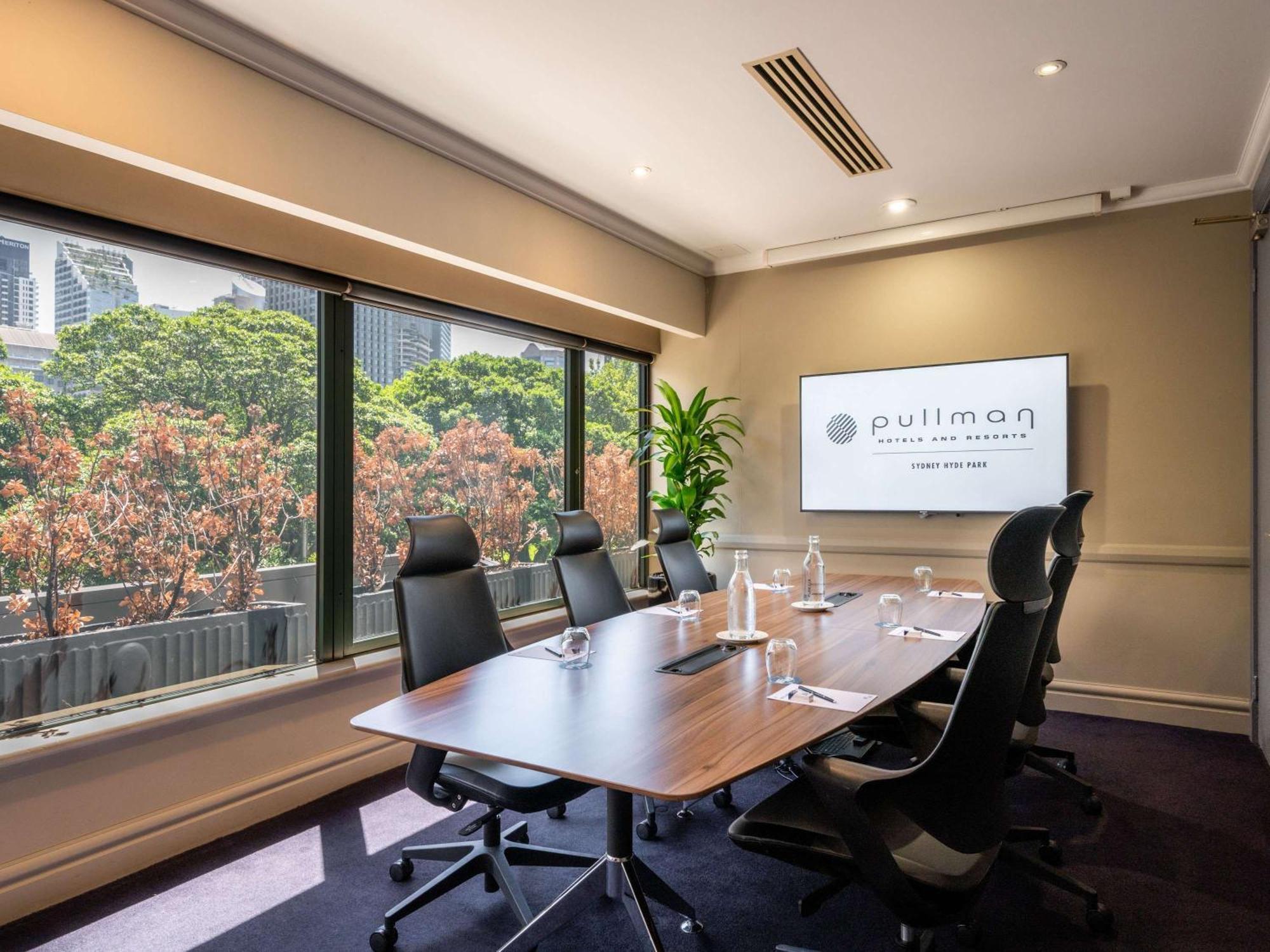 Hotel Pullman Sydney Hyde Park Zewnętrze zdjęcie Boardroom at Pullman Melbourne on Swanston