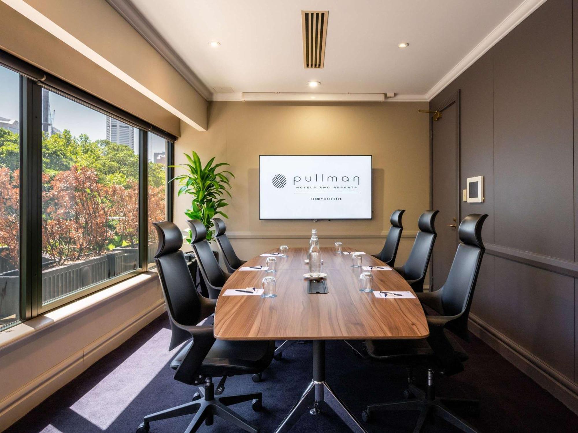 Hotel Pullman Sydney Hyde Park Zewnętrze zdjęcie Boardroom at Pullman Melbourne on Swanston