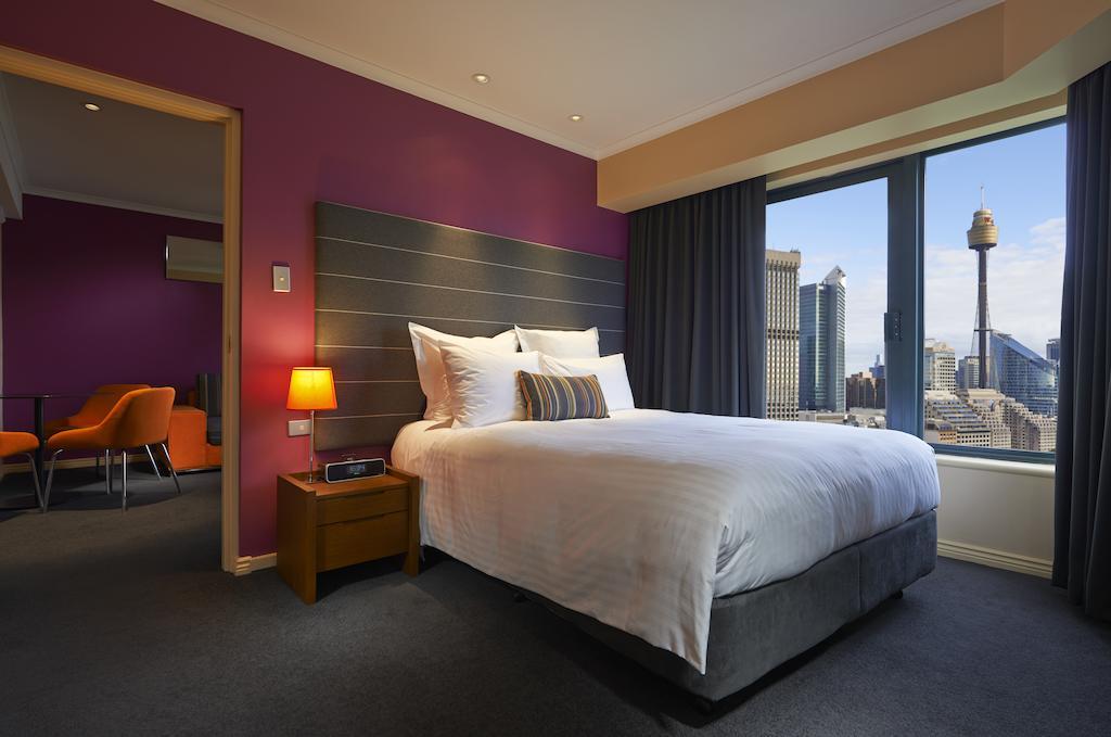 Hotel Pullman Sydney Hyde Park Zewnętrze zdjęcie A suite at the hotel